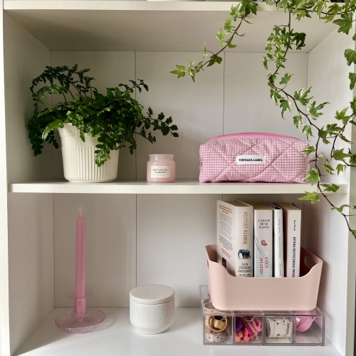 Piórnik w różową kratkę