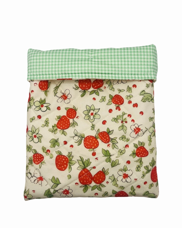 Etui w truskawki