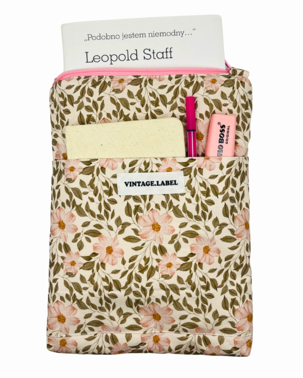 Etui w delikatne kwiaty z kieszonką