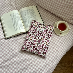 Etui malinowy bukiet