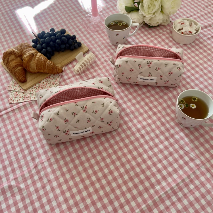 Kosmetyczka pudrowy ogród