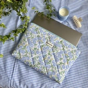 Etui na laptopa błękitne niezapominajki