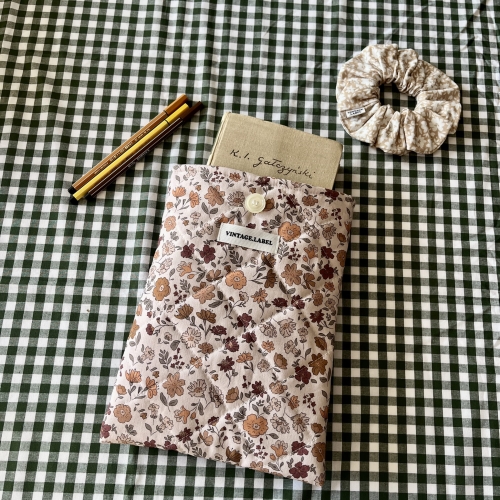 Etui jesienna łąka