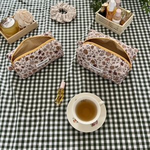 Kosmetyczka jesienna łąka