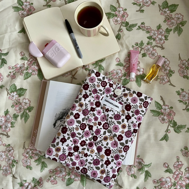 Etui malinowy bukiet
