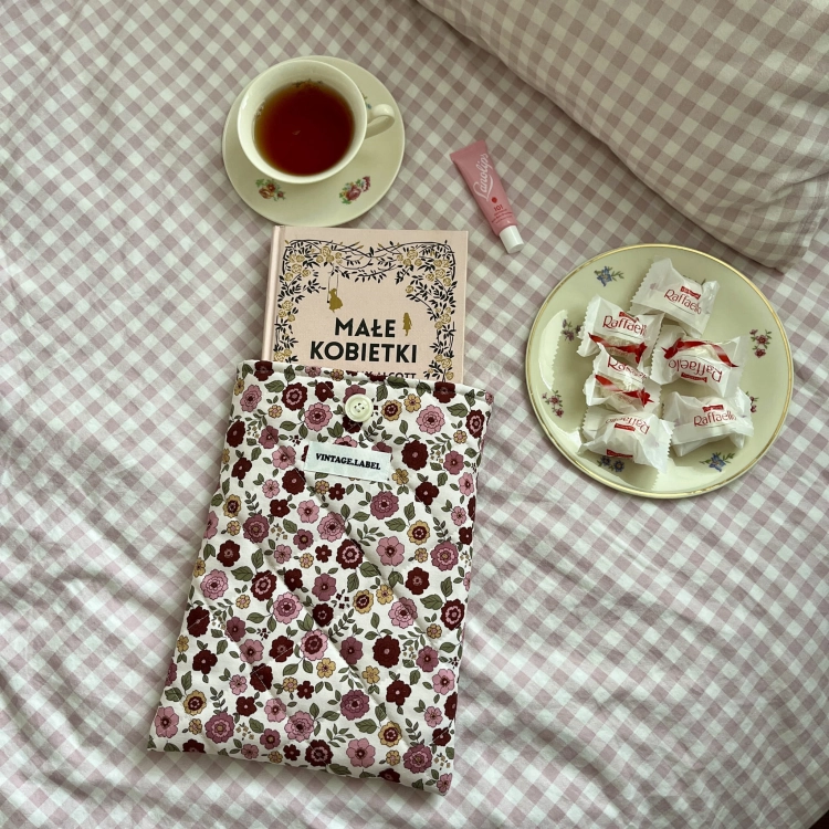Etui malinowy bukiet