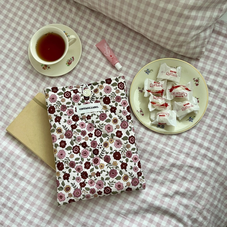 Etui malinowy bukiet