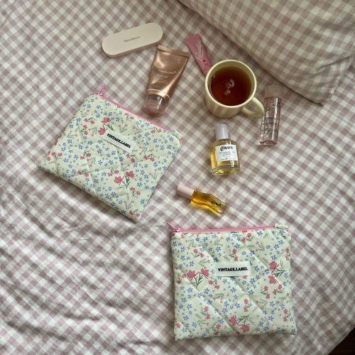 Mała kosmetyczka pastelowy rozkwit