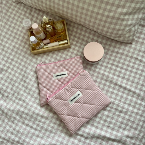 Mała kosmetyczka w różową kratkę