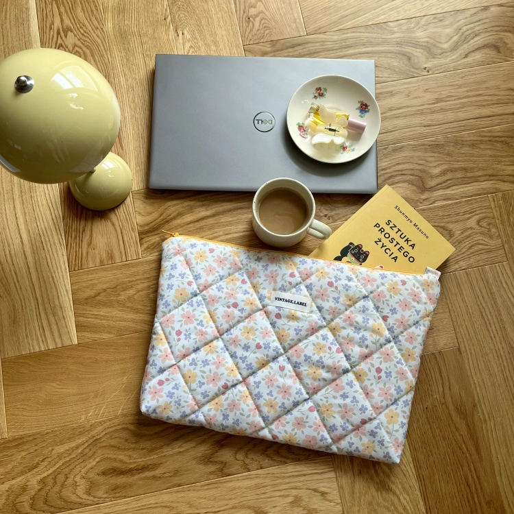 Etui na laptopa babie lato